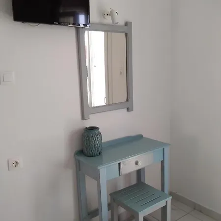 Gorgona & Apartment