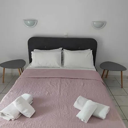 Gorgona & Apartment Ipsos