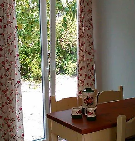 Gorgona & Apartment